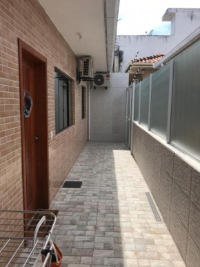 Casa - Próximo a UFSC e CENTRO - 5 KM